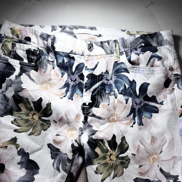 7 For All Mankind Floral Print Ankle Skinny Jeans Size 32 Made In USA - Picture 2 of 14